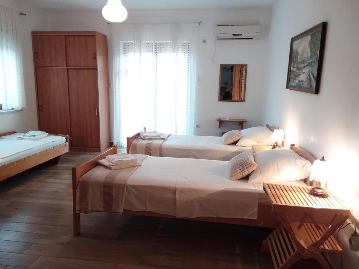Apartman Tomo Pula Exterior foto