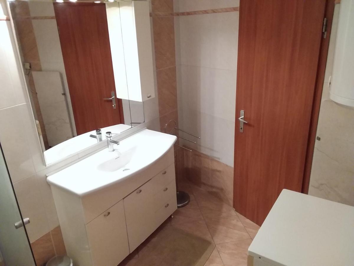 Apartman Tomo Pula Exterior foto