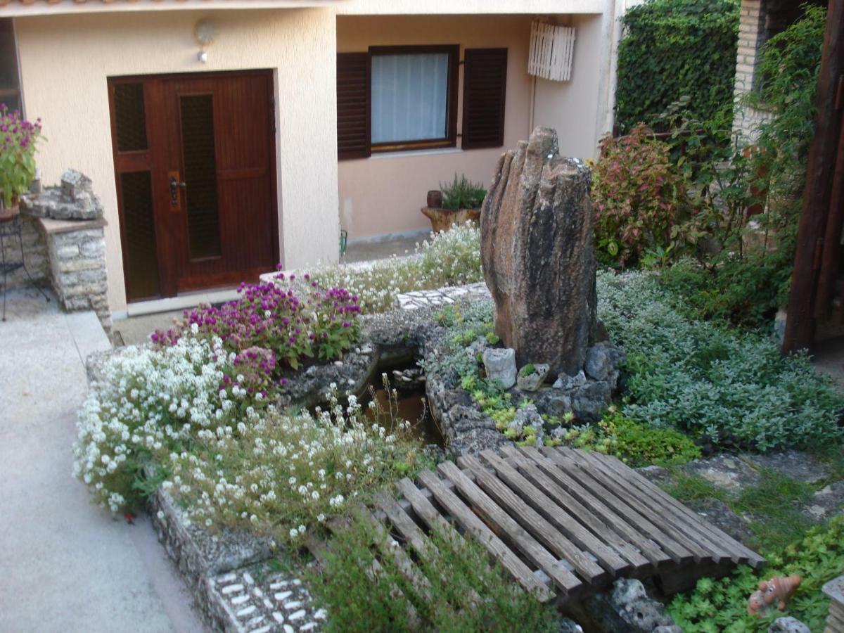 Apartman Tomo Pula Exterior foto